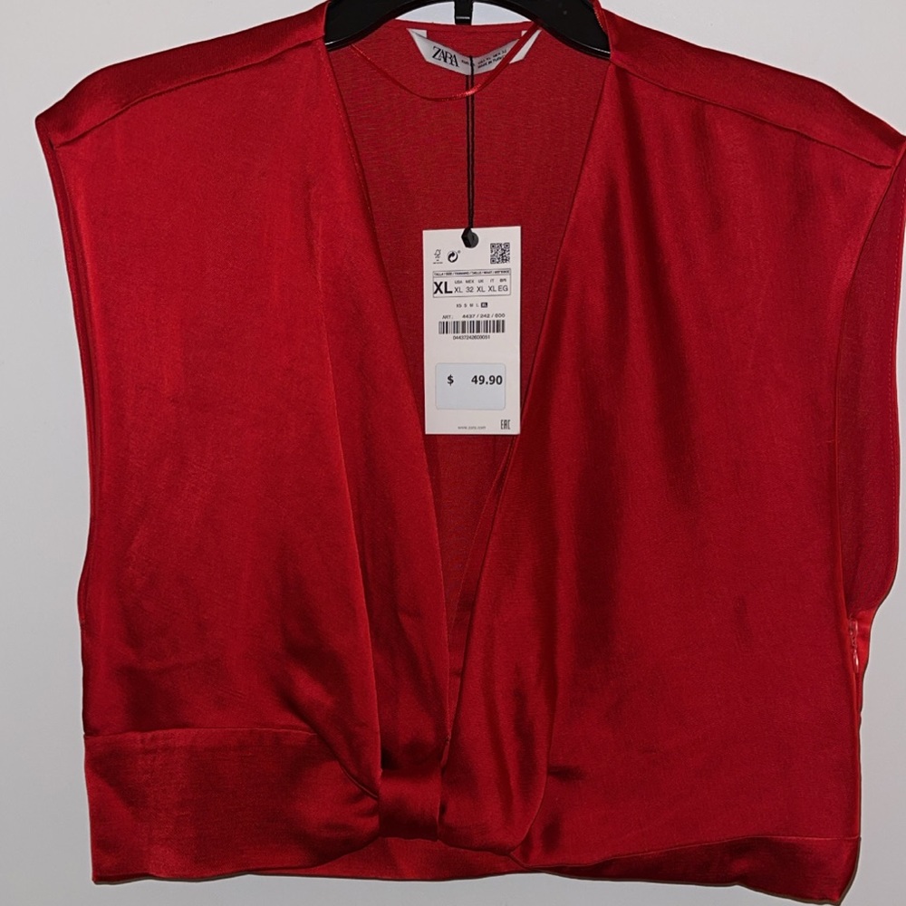 SATIN TOP WITH KNOT